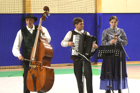 12 MEDNARODNI FOLKLORNI FESTIVAL 42 FOTO LJUBO VUKELIČ